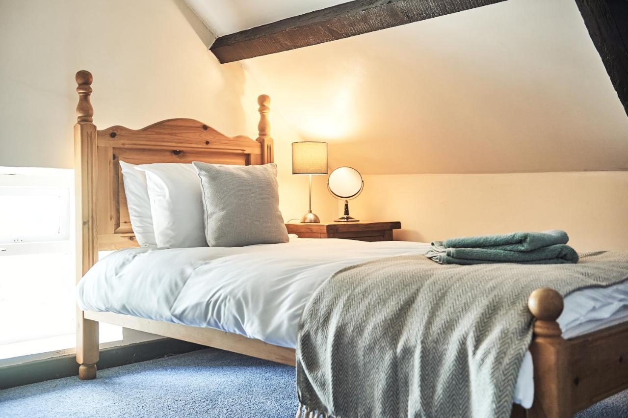 Penuwch Boathouse- Lakeside Rural Cottage Ideal For Families With Indoor Heated Pool Carmarthen Extérieur photo